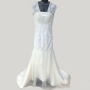 Ivory Wedding Dress Womens Size Small 4-6 Formal Gown